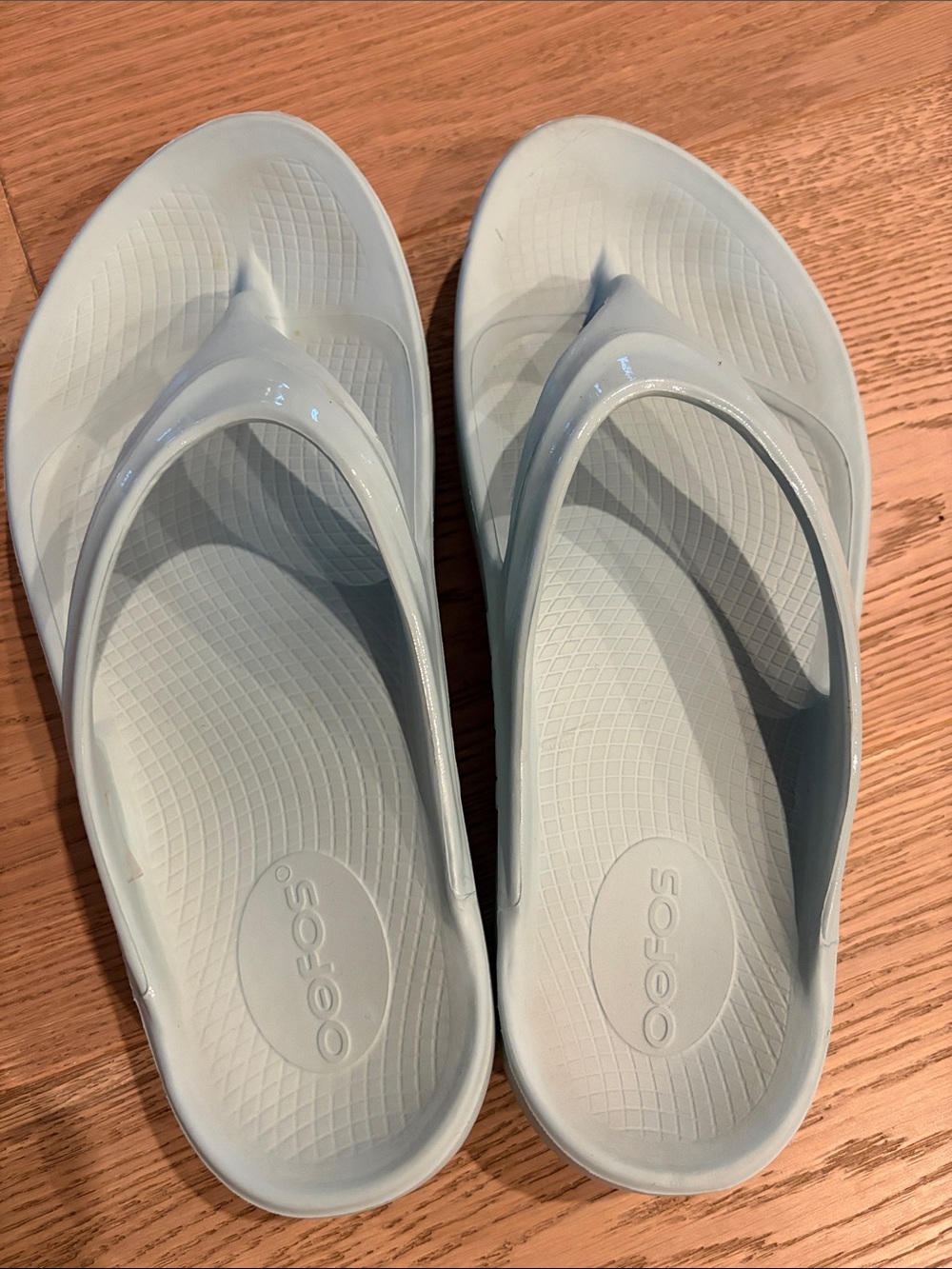 OOFOS Women's OOlala Thong Sandals in Pale Blue